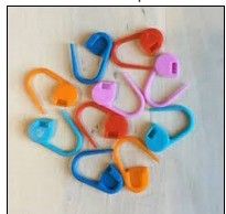 Kleingrößen Häkel für den Anfertigen von Pullover-Geschenkpaketen und bunten Spitzengarnen