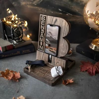 Holztelefonständer für persönliche Jubiläumsgeschenke