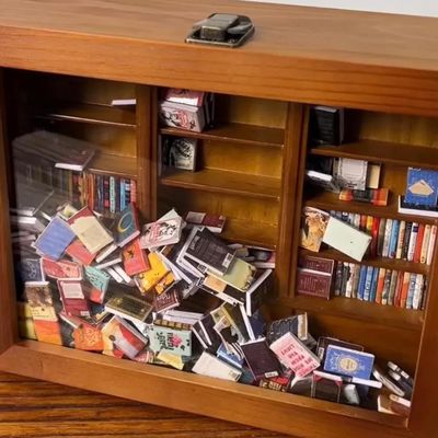 Holz Mini-Buch Streichholz-Display Bücherregal Schrank zeitgenössisches Design für die Wohnkultur