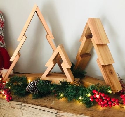 Holz-Weihnachtsbaum auf Wunsch perfekt für ein festliches Ambiente