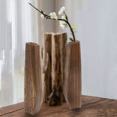Innendekorationen Holzvase mit handgefertigtem Design und reinem Farbglashalter
