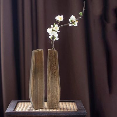 Innendekorationen Holzvase mit handgefertigtem Design und reinem Farbglashalter