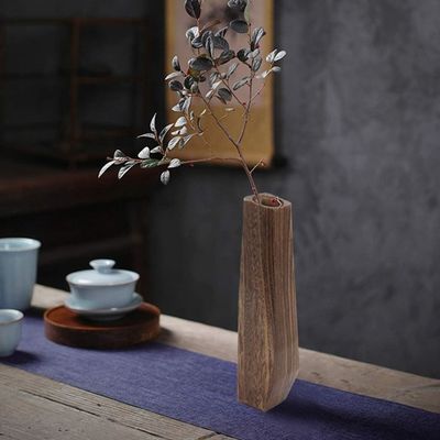 Innendekorationen Holzvase mit handgefertigtem Design und reinem Farbglashalter