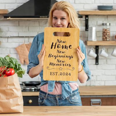 Personalisiertes Bambus-Schnittbrett mit Griff und nachhaltiger Ölschutzfunktion