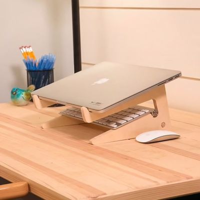 Akzeptabel OEM/ODM Holz Laptop-Stand für Mac Book Ergonomischer Arbeitsplatz Schreibtisch-Zubehör