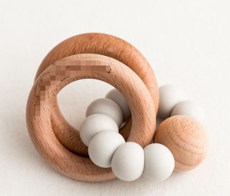 Holzkette mit Holzkugeln Ideal Kinderspielzeug