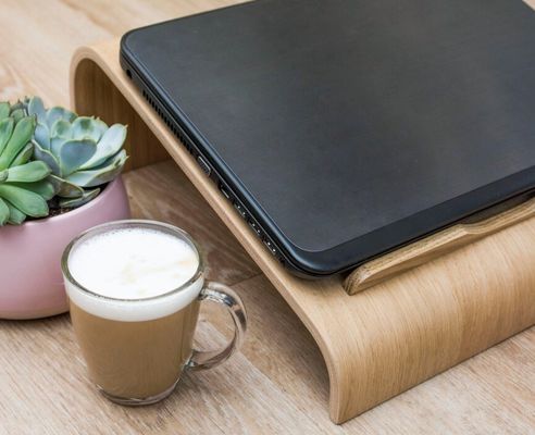 Funktionale Holz-Laptop-Stand Platzeinsparung Kühlung Lüftung Computer Schreibtisch-Raiser