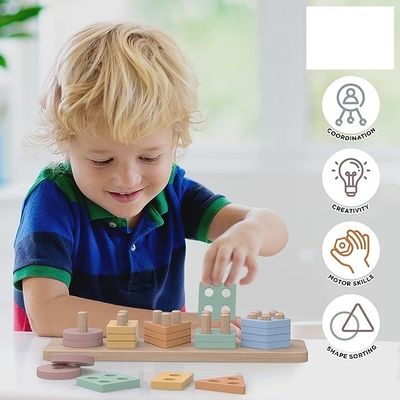 Holz-Form- und Farbstapler-Sortierung und Stapelung von Spielzeug für Kleinkinder
