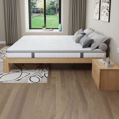 Standard-Holzbettrahmen mit individuellem Vorteil