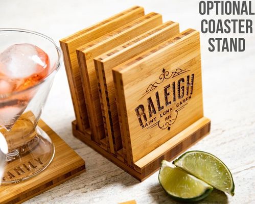 Nachname-Coasters mit optionalem Halter aus Bambus, Buche, Walnuss, Eiche, MDF oder Kiefer