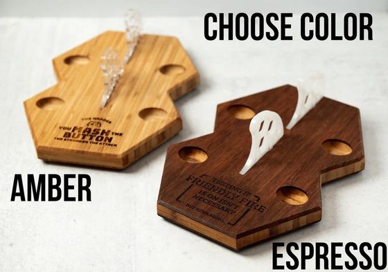 Ein verstellbarer Gamerstand Die ideale Kombination aus Bambus und Acryl für optimales Spielen