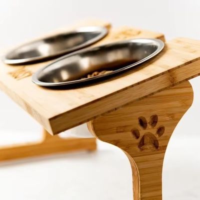 15-Grad-Neigung Pet Bowl Stand Maßgeschneiderter Holzdruck Laser gravieren Zwei abnehmbare Schalen