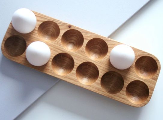 Praktische einstöckige Holzeierhalter für die Organisation der Arbeitsplatte