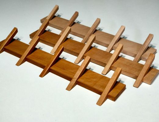 Stylische und nachhaltige Badezimmerorganisation mit diesem Holzwandstisch