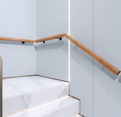Holzgriffen für den Innenbereich Moderne Design-Stil Schiebefeste Treppe Wandmontierte Grabbar