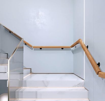 Holzgriffen für den Innenbereich Moderne Design-Stil Schiebefeste Treppe Wandmontierte Grabbar
