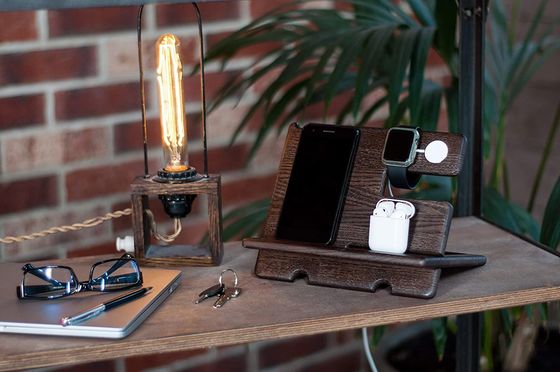 Lasergravierte Holzfaulhalter für Mobiltelefonstapel mit Phonestand und Stift