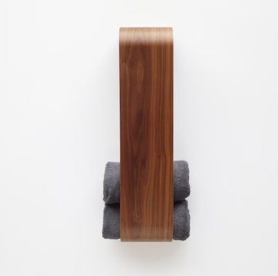 Organisieren Sie Ihr Badezimmer mühelos mit einem an der Wand befestigten Holz-Spa-Duschtüchertisch