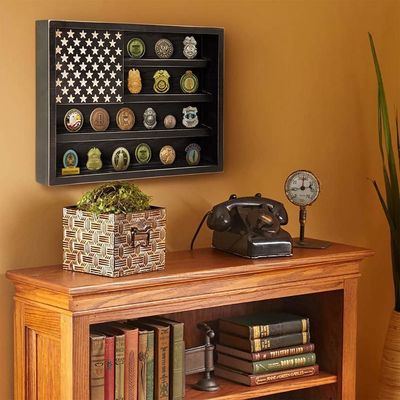 Regierung Militärische Herausforderung Münzregal mit Holz amerikanische Flagge Wanddekoration