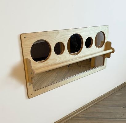 Montessori-Spiegel Ziehen Sie Holzbar und Baby-Bodenspiegel für Raumoptimierung