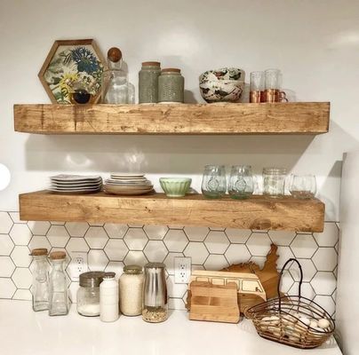 Rustikales Holz Schwebende Regale 3 Zoll dick 10 Zoll tief anpassbar OEM ODM