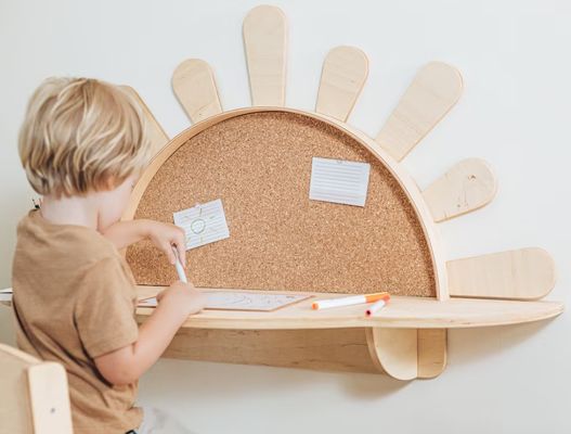 Wohnzimmer Wandmontierte Aktivitätstisch mit Stuhl Holzstil PANEL Kleinkindermöbel