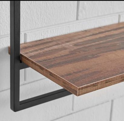 Anpassungsservice Kiefer Holz Farbe Schwebende hängende Wand Eisenregale für Schlafzimmer Anzeige