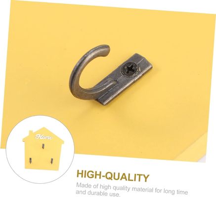 Eintrittsraum Schlammkammer Briefkasten und Schlüsselregal mit Holzspangen in Naturholzfarbe