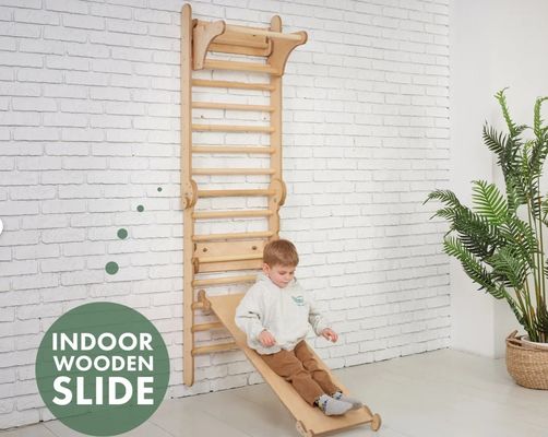 202405 Schwedische Leiter 4in1 Kleinkinder Klettergymnasium mit Dreieckskletter und Kindertisch