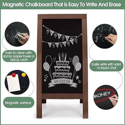 Verbrannte Holz-Doppelseitige Stehende Chalkboard für Cafés und Restaurants Menü