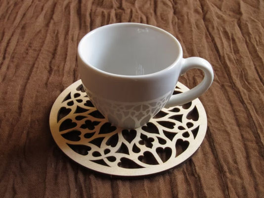 Einzigartige Holz-Rosette-Coasters für Kaffeetasse in Naturbirke und gotischem rustikalem Design