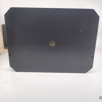 202406 Schwarzes Holz-Träger mit Handgriffe