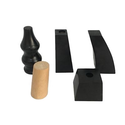 Holztischbeine und Möbeldeckung mit Holzmöbelzubehör