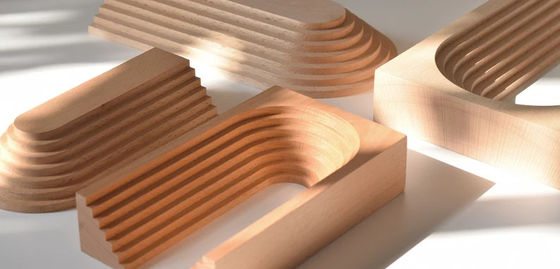 Modernes Design Holzdekor für die Wohnung Graphische Illustration Kunstdekor Bogenskulptur