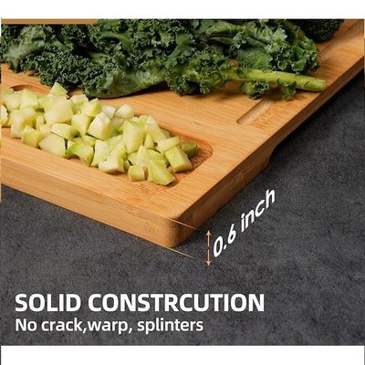 Populärer kundenspezifischer Service Bambus-Schnittbretter für die Küche Set von 3 mit Saft-Rohr