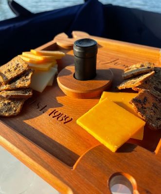 Benutzerdefiniertes Logo Weinhalter Lebensmittel Tray mit stehendem Typ Weinflasche Caddy