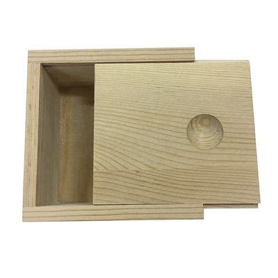 Geschenkpaket mit Gleitdeckel Holzkiste mit individuellem Design und Langlebigkeit