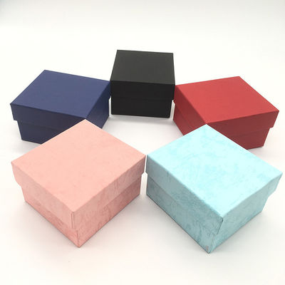 Maßgeschneiderte weiße Papierbox für handgefertigte Verpackungen für recycelbare Produkte