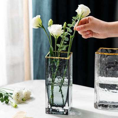 Viereckige Glaskristallvasen in großen Mengen - ein modernes Muss für Hochzeiten und mehr
