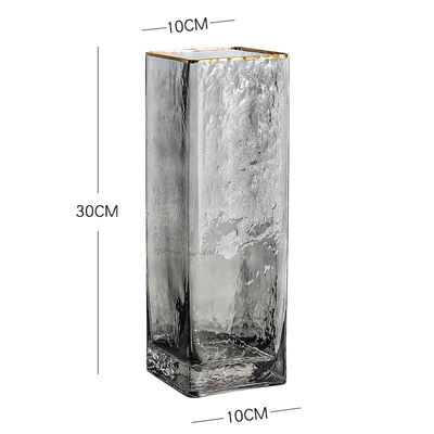 Eine 3 Meter hohe Glasvase - ein Muss für Tischdekoration und Geschenke