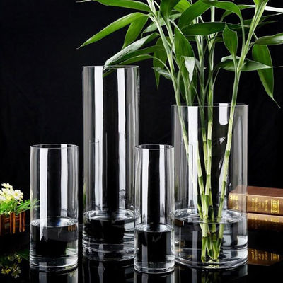 Minimalistische 60 cm hohe Glasvasen Die perfekte Kombination aus Stil und Funktion