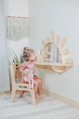 Umweltschonende Sonnenlicht-Wand-Tisch- und Stuhl-Set für Kleinkindermöbel