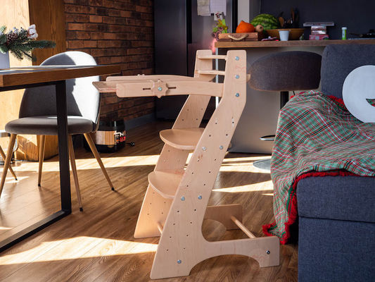 Verstellbarer Holzschreibtischstuhl für die ganze Saison Montessori und Waldorf-inspiriertes Design