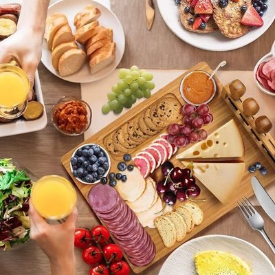 Edelstahl-Käse-Messer Bambus-Käse-Tisch-Set für die Kartoffeln und das Servieren