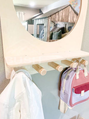 Montessori-Regal Kleinkind-Spiegel für Kinder Eingang und Selbstpflege im Hotel Haus Badezimmer