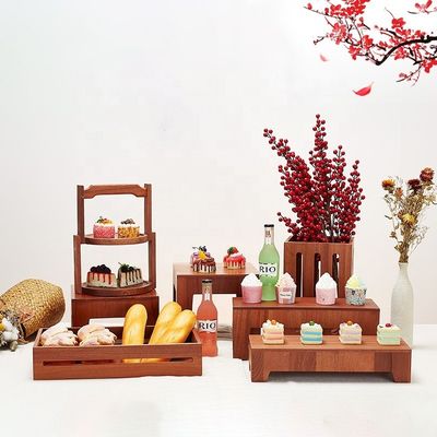 Sapele Holzbuffet Catering Lebensmittel Brot Display Rack Holzkake Dessert Sushi Display Stand