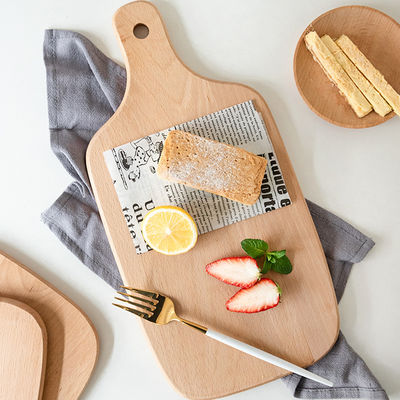 Akzeptierte Maße Schwarze Walnussbrotplatte aus Holz für Früchte und Portionen 40x23cm