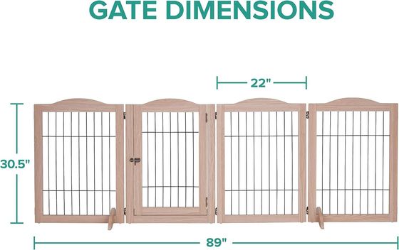 Nachhaltiges Holztor für Hunde mit Walk-Through-Tür