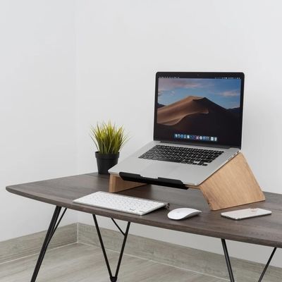 Desktop Holz Laptop-Standhalter mit benutzerdefinierten Größe 19 "x 9,5" und Lasergrave