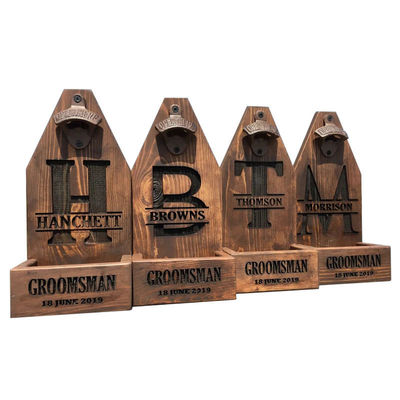 Personalisierte Holz Wand Montage Bierflaschenöffner für Hochzeit Trauzeugen Geschenk